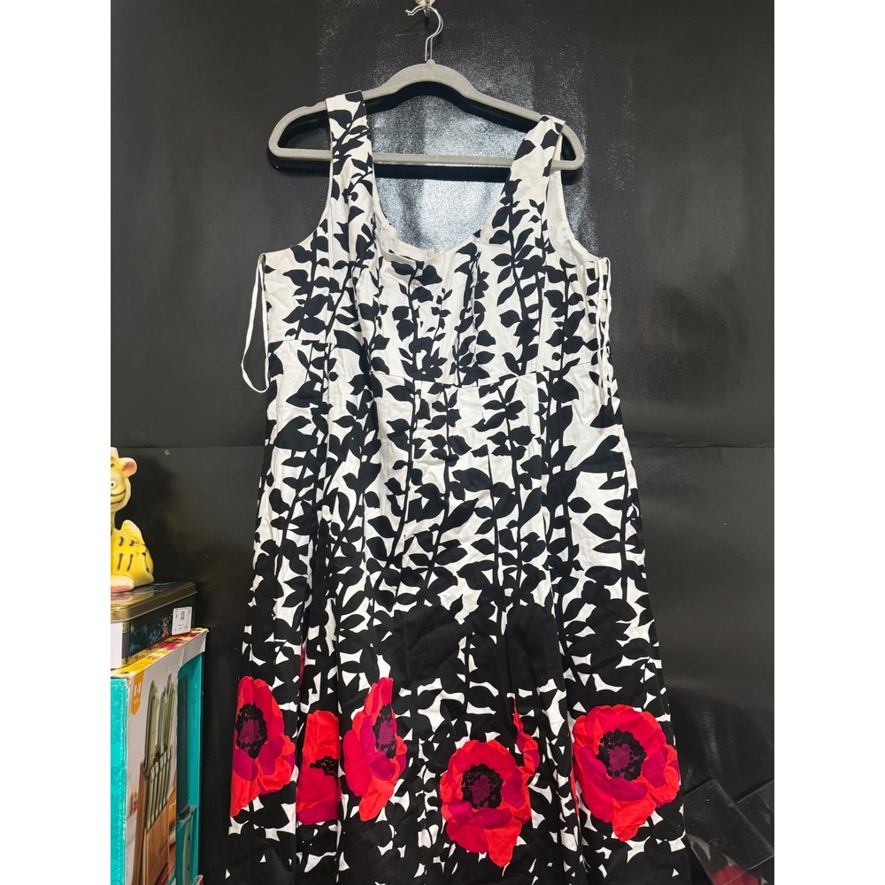 Nine West 20W Plus Size Black White Floral Poppy Fit and Flare Midi Dress